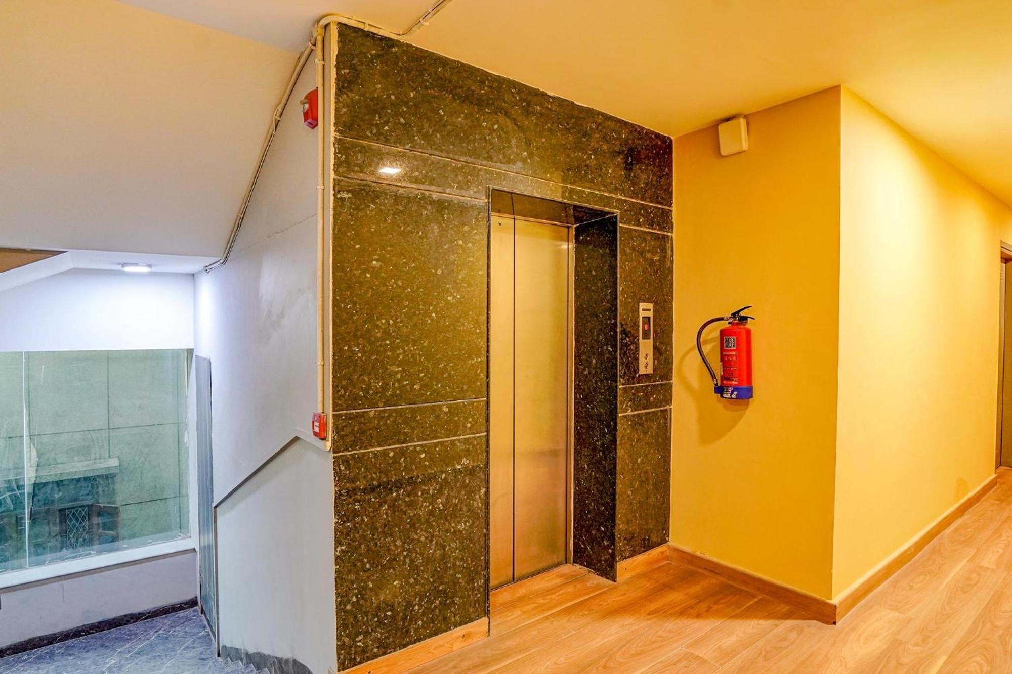 Fabhotel Kaushambi 가지아바드 외부 사진